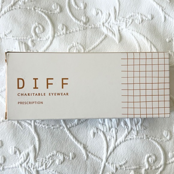 DIFF Eyewear Winston‎ Black & White Rich Hide Cow Hide Cat Eye/ Square Frames main image 15